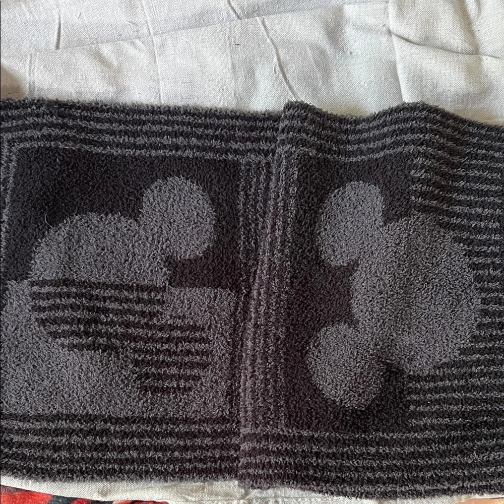 Barefoot Dreams X Disney black and grey Mickey Scarf - Picture 1 of 3